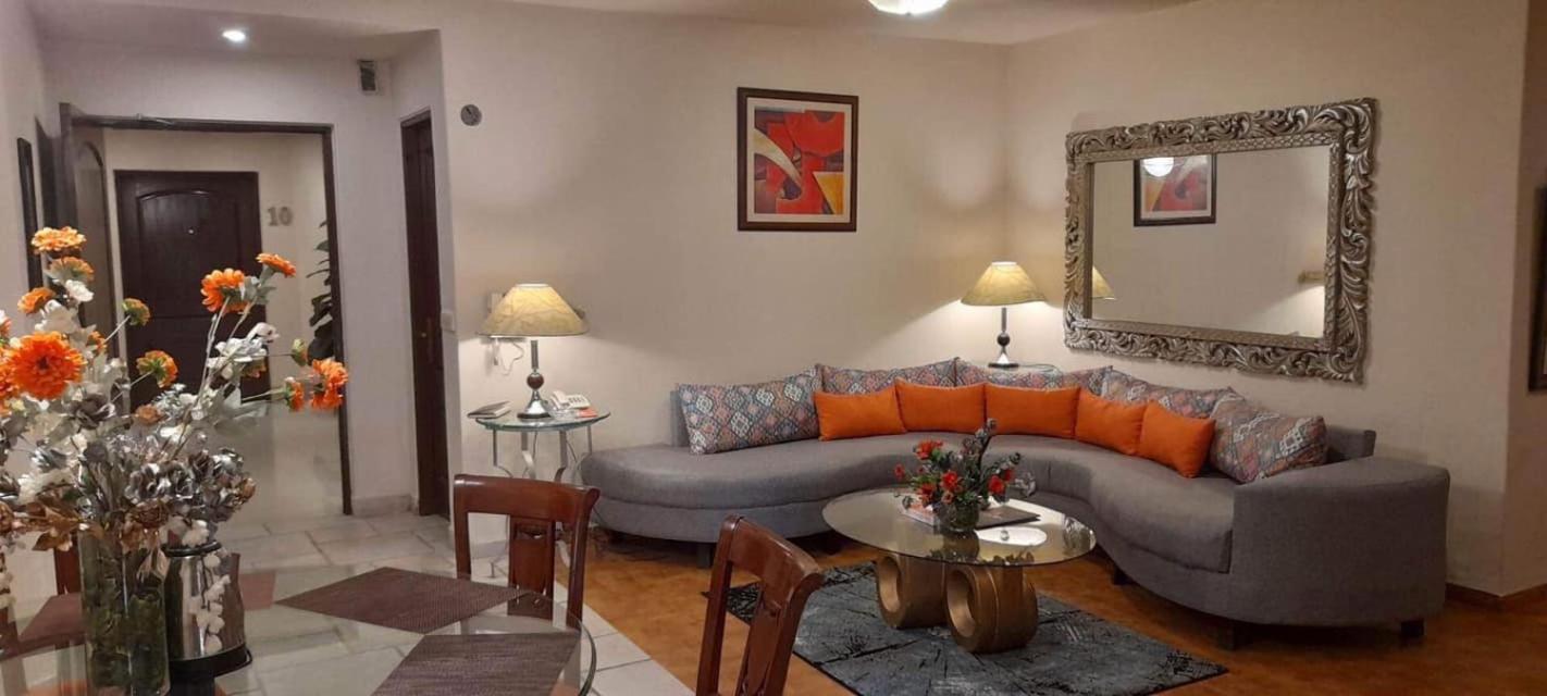 Maisonette Hotel & Apartments Lahore Exteriör bild