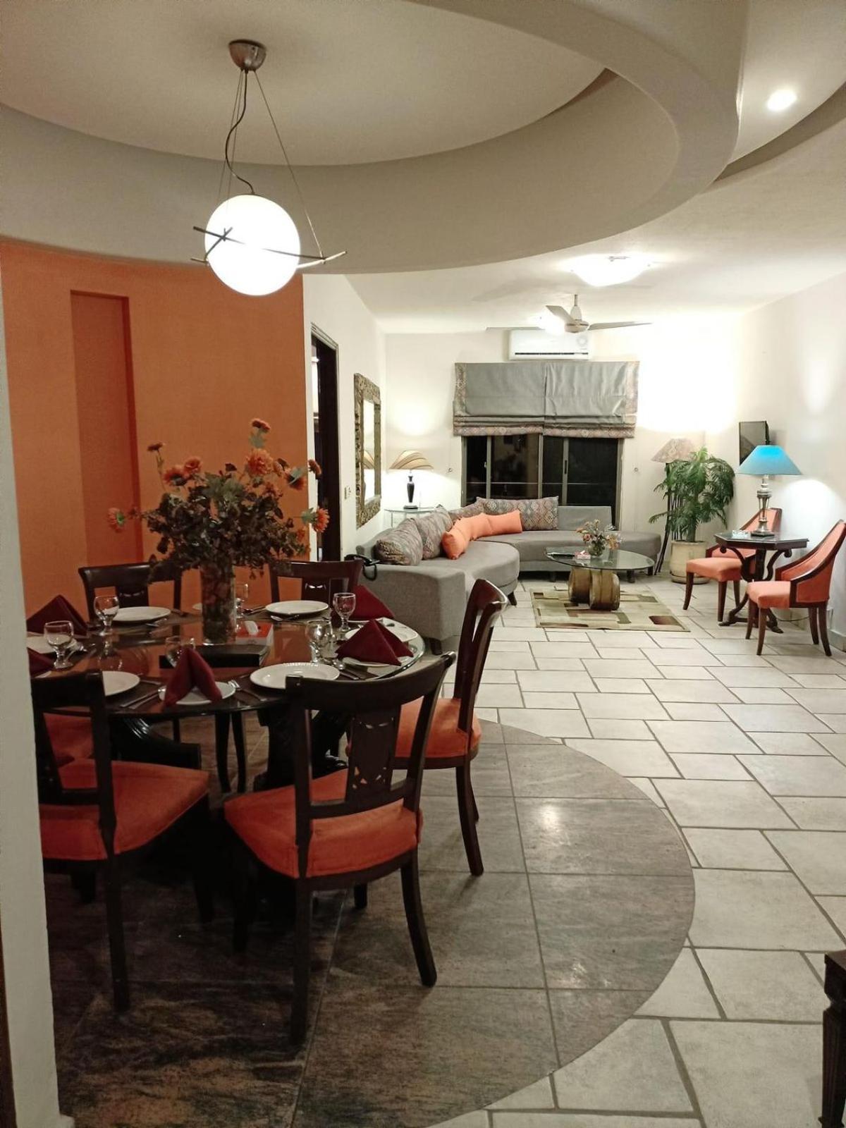 Maisonette Hotel & Apartments Lahore Exteriör bild
