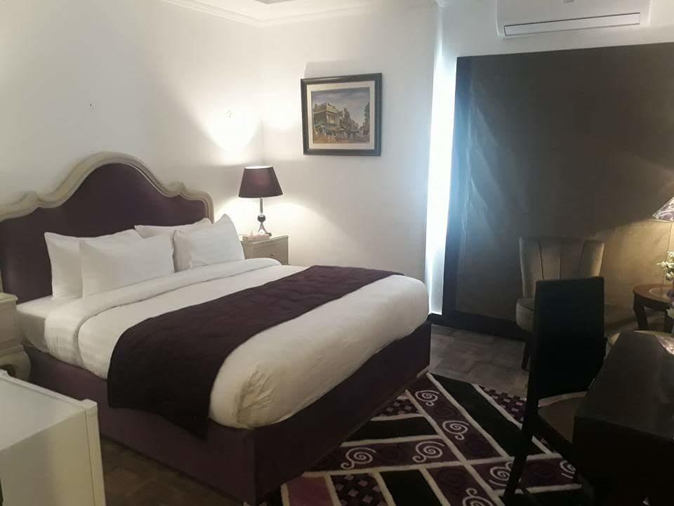 Maisonette Hotel & Apartments Lahore Exteriör bild