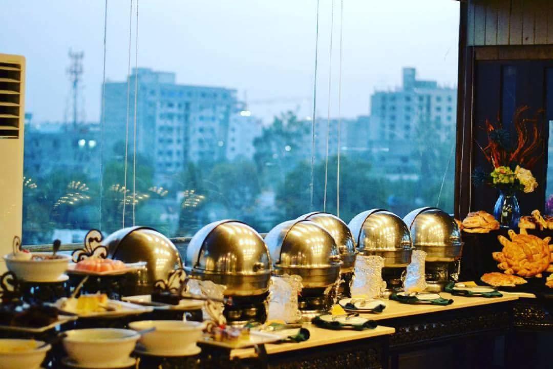 Maisonette Hotel & Apartments Lahore Exteriör bild