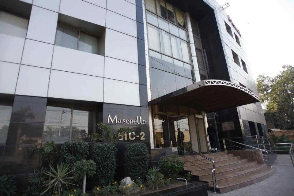 Maisonette Hotel & Apartments Lahore Exteriör bild