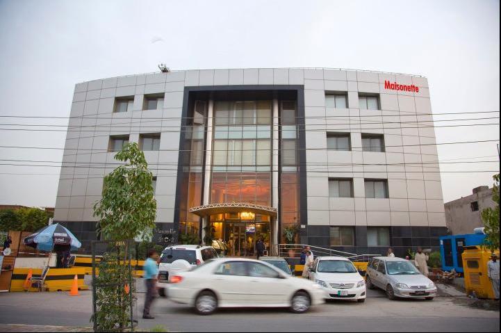 Maisonette Hotel & Apartments Lahore Exteriör bild