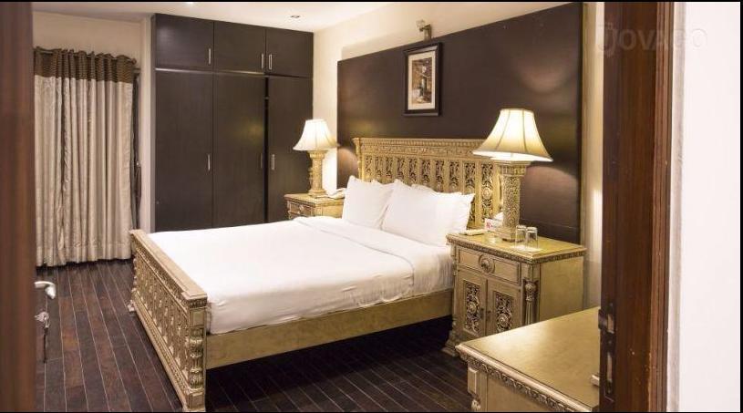 Maisonette Hotel & Apartments Lahore Exteriör bild